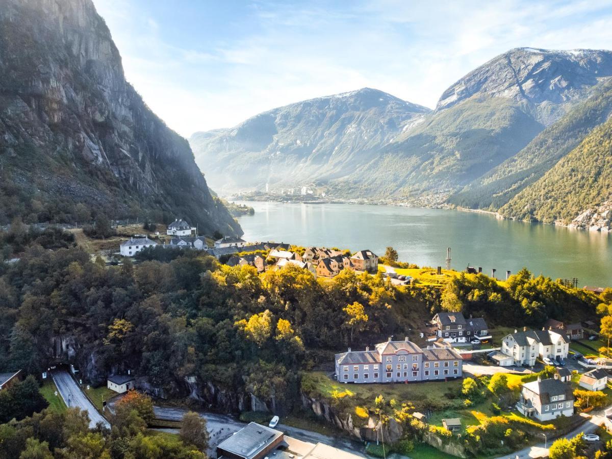Trolltunga Hostel Tyssedal Bagian luar foto